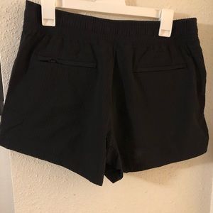Athleta Textured Brooklyn Short